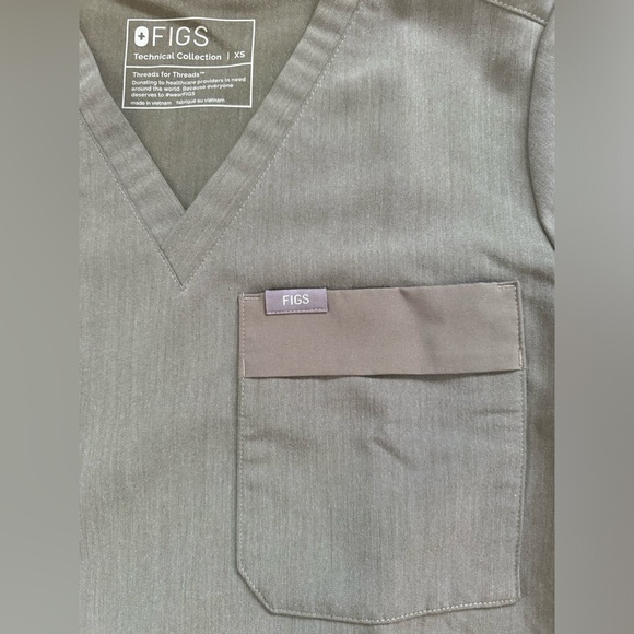 FIGS HEATHERED OLIVE SCRUB SET XS - Picture 4 of 9